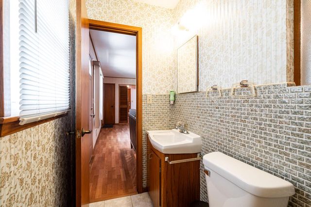 8625 W Petersik STREET, Milwaukee, WI 53224