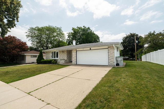 8625 W Petersik STREET, Milwaukee, WI 53224