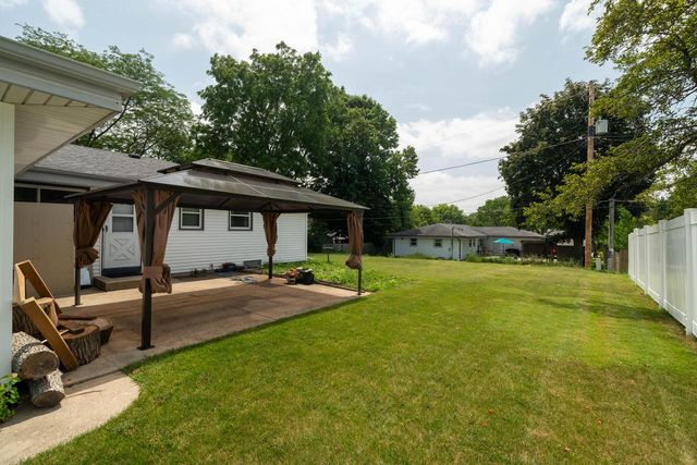 8625 W Petersik STREET, Milwaukee, WI 53224