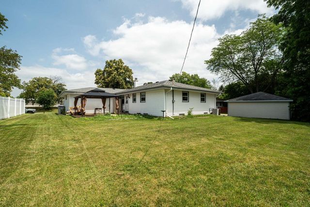 8625 W Petersik STREET, Milwaukee, WI 53224