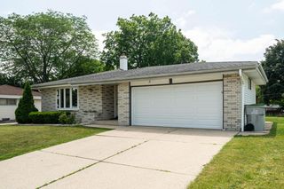 8625 W Petersik STREET, Milwaukee, WI 53224