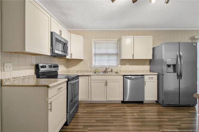 612 York Road, Fayetteville, NC 28303