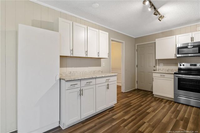 612 York Road, Fayetteville, NC 28303