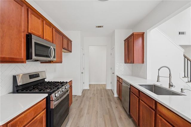 547 Bridgeton Cove, Suwanee, GA 30024