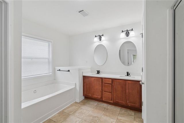 547 Bridgeton Cove, Suwanee, GA 30024