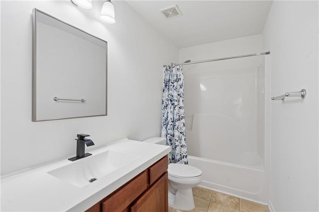 547 Bridgeton Cove, Suwanee, GA 30024