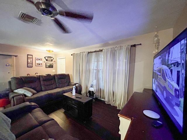 1941 SE Aires Lane, Port St Lucie, FL 34984