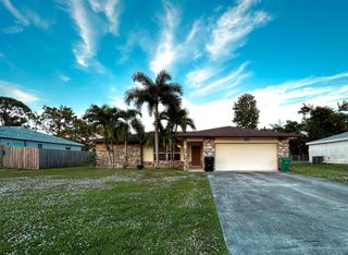 1941 SE Aires Lane, Port St Lucie, FL 34984