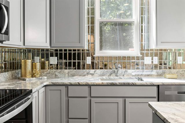 11693 Partridge Drive, Taylor, MI 48180