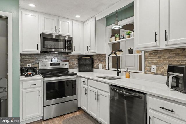 95 DUANE RD, Doylestown, PA 18901