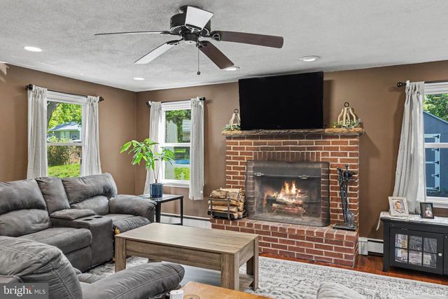 95 DUANE RD, Doylestown, PA 18901