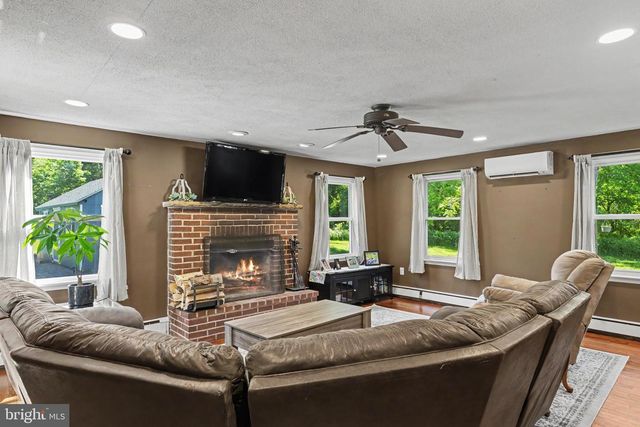 95 DUANE RD, Doylestown, PA 18901