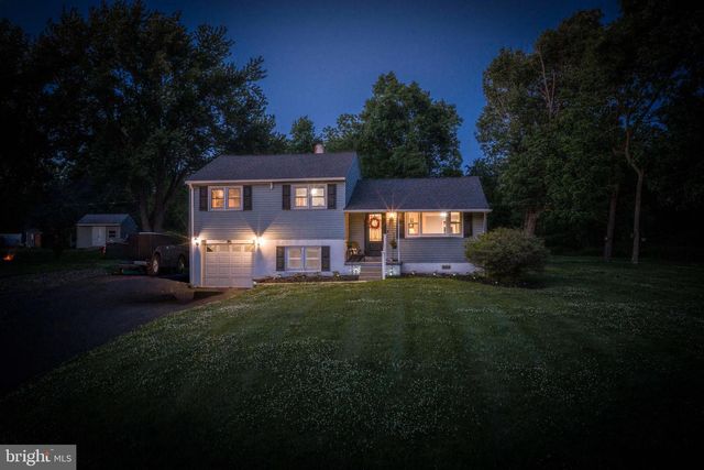 95 DUANE RD, Doylestown, PA 18901