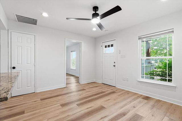 5616 Wellesley Avenue, Fort Worth, TX 76107