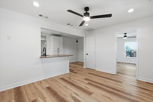 5616 Wellesley Avenue, Fort Worth, TX 76107