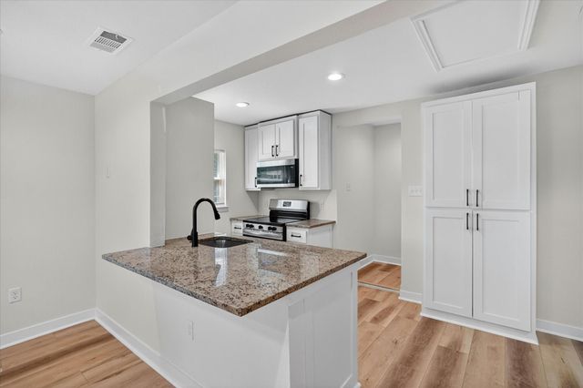 5616 Wellesley Avenue, Fort Worth, TX 76107
