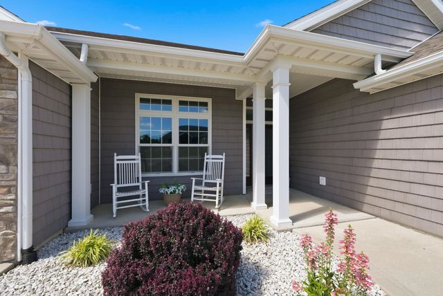 3335 Kellygreen Drive, Angola, IN 46703