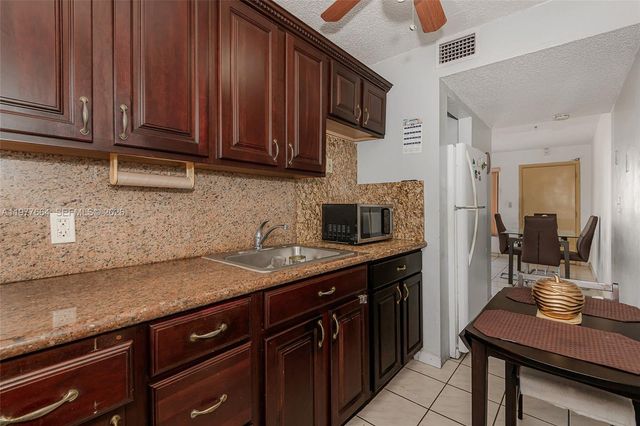 2000 Biarritz Dr 201, Miami Beach, FL 33141