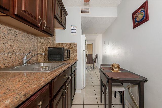 2000 Biarritz Dr 201, Miami Beach, FL 33141