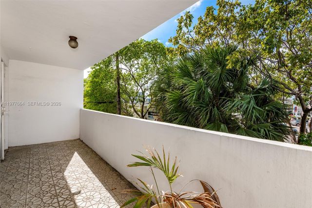 2000 Biarritz Dr 201, Miami Beach, FL 33141