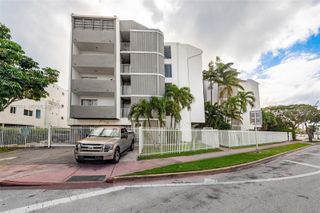 2000 Biarritz Dr 201, Miami Beach, FL 33141