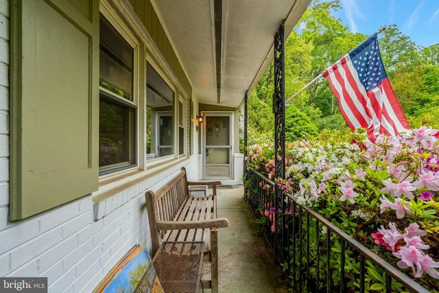 9932 FAIROAKS RD, Vienna, VA 22181