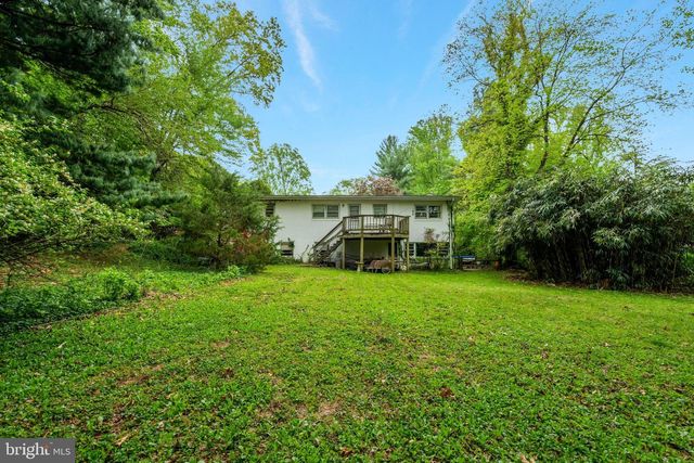 9932 FAIROAKS RD, Vienna, VA 22181