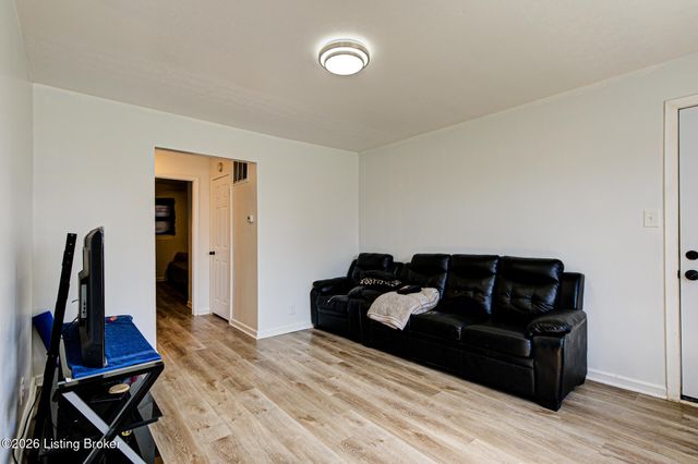 4203 Norene Ln, Louisville, KY 40219