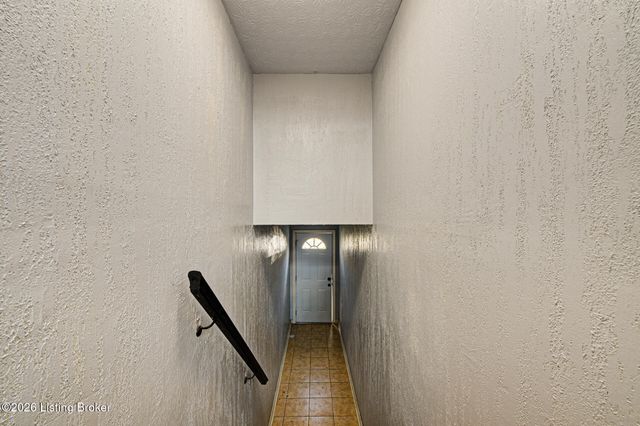 4203 Norene Ln, Louisville, KY 40219