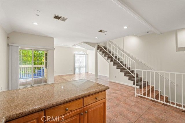 1201 Viola Avenue 104, Glendale, CA 91202