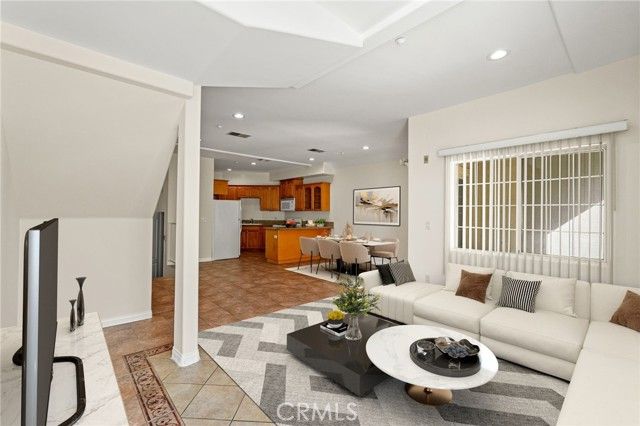 1201 Viola Avenue 104, Glendale, CA 91202