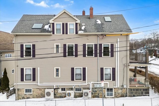 15 Hillock St. 2., Boston, MA 02131