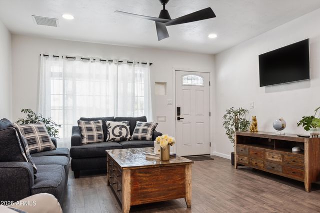 3814 N 36TH Street, Phoenix, AZ 85018
