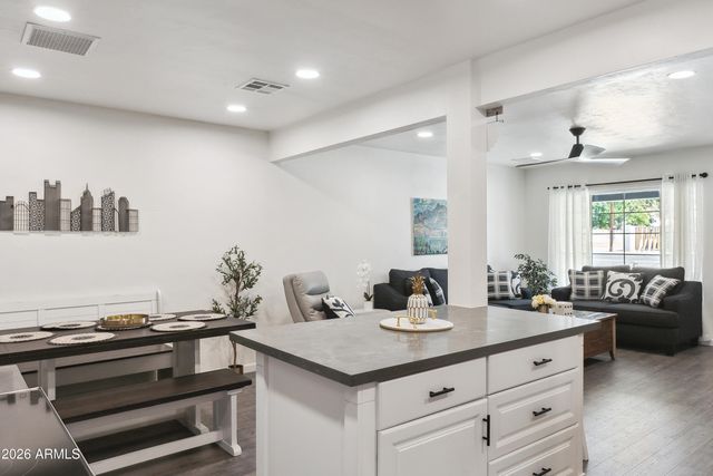3814 N 36TH Street, Phoenix, AZ 85018