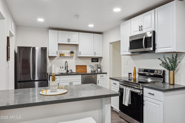 3814 N 36TH Street, Phoenix, AZ 85018