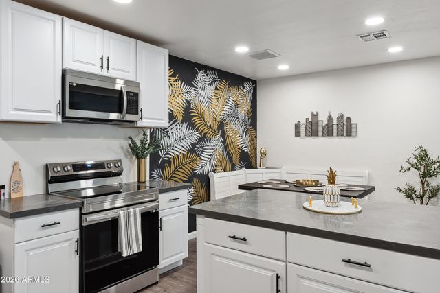 3814 N 36TH Street, Phoenix, AZ 85018