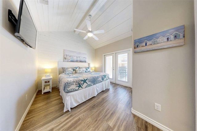 1813 S 11th St 302, Port Aransas, TX 78373