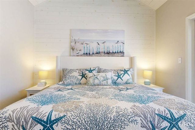 1813 S 11th St 302, Port Aransas, TX 78373