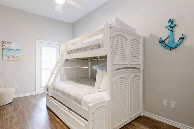 1813 S 11th St 302, Port Aransas, TX 78373