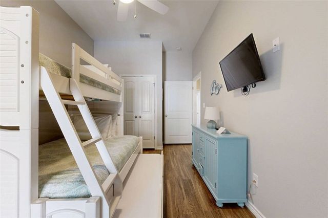 1813 S 11th St 302, Port Aransas, TX 78373