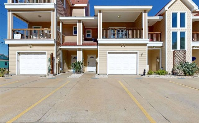 1813 S 11th St 302, Port Aransas, TX 78373