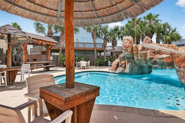 1813 S 11th St 302, Port Aransas, TX 78373