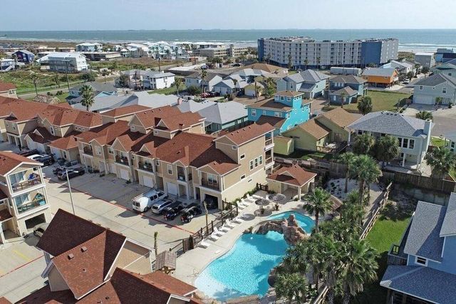 1813 S 11th St 302, Port Aransas, TX 78373