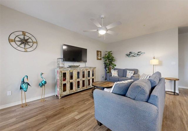 1813 S 11th St 302, Port Aransas, TX 78373