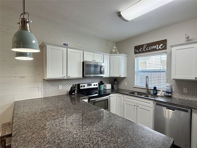 1813 S 11th St 302, Port Aransas, TX 78373