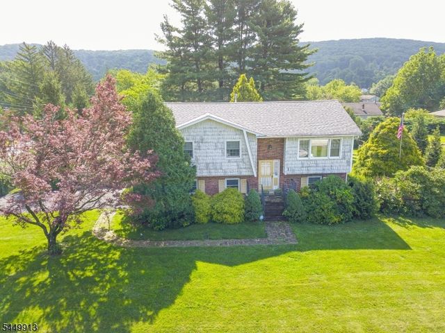 1 Wallkill Ter, Ogdensburg Boro, NJ 07439