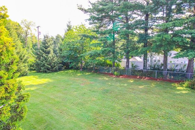 1 Wallkill Ter, Ogdensburg Boro, NJ 07439