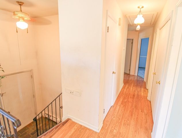 1 Wallkill Ter, Ogdensburg Boro, NJ 07439