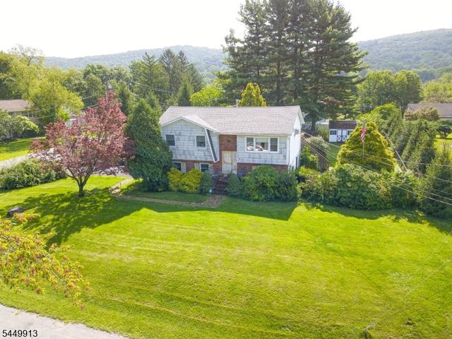1 Wallkill Ter, Ogdensburg Boro, NJ 07439