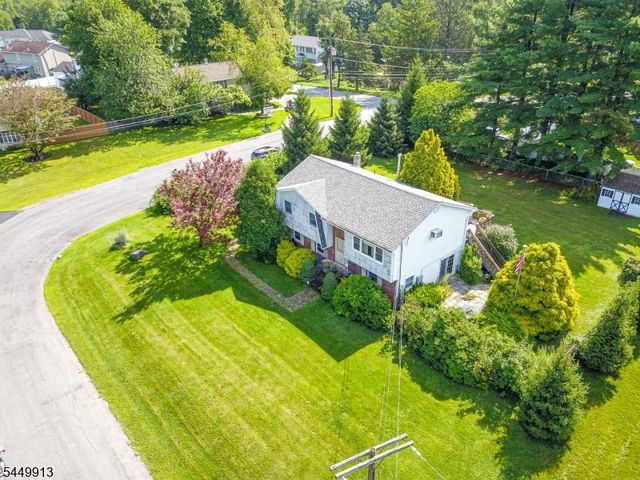 1 Wallkill Ter, Ogdensburg Boro, NJ 07439